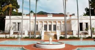 Combien Ca Coute Le Manoir De Tony Montana Maison De Maitre Le Manoir Maisons De People