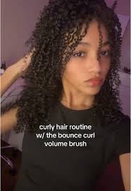 Curly Hair Styling with Bounce Curl Volume Edge Brush