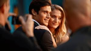 Antonio Cipriano confirms he’s dating artist Justine Verheul after Off Campus premiere
