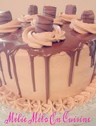 Comme les crêpes, les gaufres sont un incontournable à la maison. Layer Cake Au Kinder Bueno Avec Ou Sans Thermomix Gateau A Etage Cake Au Chocolat Facile Recette Gateau Genoise