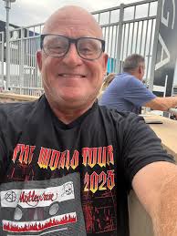 28yrs old single and working I'm looking for a wife