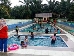 Liat orang mandi di sungai#emusmuslih#. Kolam Renang Warisan Kaseh Banting Posts Facebook