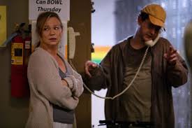 Samantha Mathis: '12 Desperate Hours' character became 'mommy bear' to  captor