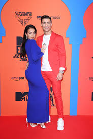 Rita pereira mostrou os seus dotes como jogador de futebol mesmo estando grávida de sete meses. Rita Pereira Brilha Em Gala Com Cristiano Ronaldo E Georgina Rodriguez