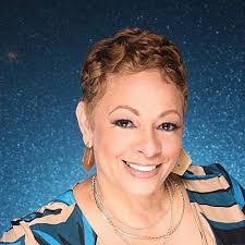 Brenda Gee's Instagram, Twitter & Facebook