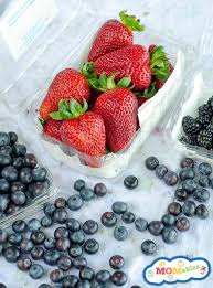 You will want to wash your berries in a bath of vinegar water. How To Keep Berries Fresh In The Refrigerator Make Them Last
