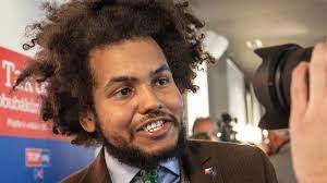 Svým zvolením se stal v roce 2014 nejmladším radním v česku a v roce 2017 nejmladším poslancem. Poslance Feriho Napadli S Reznou Ranou Skoncil V Nemocnici Pripadem Se Zabyva Policie Hospodarske Noviny Ihned Cz