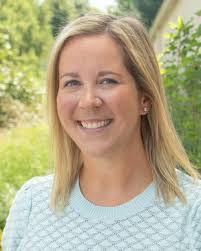 Ashley Steinbrecher's Instagram, Twitter & Facebook