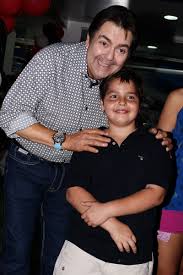 João guilherme silva, filho de 12 anos fausto silva! Famosos Vao Ao Aniversario Do Filho Do Faustao