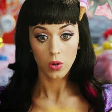 DO appreciate the cuteness of Katy Perry in this photo. :)