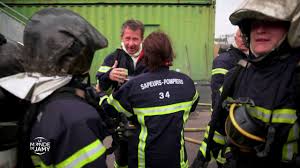 Si ce documentaire retrace les événements passés. Le Meilleur Du Monde De Jamy A L Epreuve Du Feu Youtube