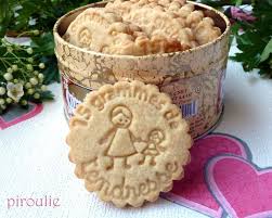 Biscuits Sables Au Beurre Patisseries Et Gourmandises Recette Biscuit Sable Biscuits Biscuits Sables