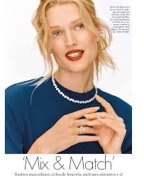 Slightly delayed Christmas card from Kenya 🇰🇪 From living in a treehouse  in Watamu, roadtripping to stunning historical Lamu, to a quick stop with  friends in Nairobi to visit Africas largest slum