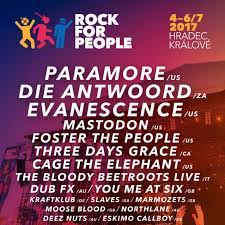 Srpna 2021 v areálu královéhradeckého festivalparku a to hned na třech stagích. Watch Evanescence Perform At Czech Republic S Rock For People Festival Blabbermouth Net