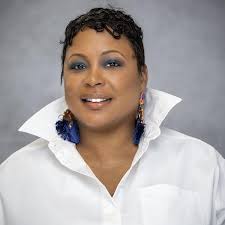 Amazon.com: Seeing Myself In HER Story: A Sister Circle Of Stories To  Connect, Heal, and Push Us Through eBook : Paige, Tamika, Authors, Various:  Kindle Store