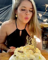 30tou com pessoas especiais ! 💖✨Obrigada por tudo família 💖✨ só faltou os  meus amores da vida inteira. ✨