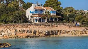 Maybe you would like to learn more about one of these? 7 Questions A Poser Avant De Louer Une Maison Au Bord De La Plage Yearn Magazine