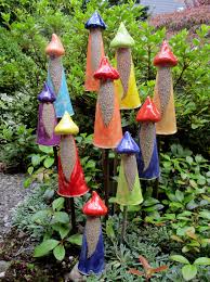 Wichtel Aus Keramik Topferarbeiten Topferhandwerk Gartenskulptur