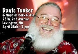 Davis Tucker's Instagram, Twitter & Facebook