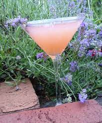 Phenom The Bee S Knees Aka The Bee S Nose Cocktail I Made A Variation Last Week With The Followin Dried Lavender Flowers Lavender Cocktail Bees Knees Drink