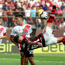 Coleção de máquina não computador. Flamengo Lift Copa Libertadores With Last Gasp 2 1 Win Over River Plate