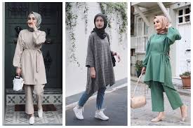 Model baju lebaran yang saat ini sedang populer dikalangan wanita adalah baju muslim modern dengan desain gamis, dress, ataupun pakaian casual lainnya. 7 Padu Padan Tunik Panjang Untuk Hijaber Bertubuh Mungil Biar Tampak Tinggi Womantalk