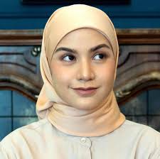 Get in touch with lisa surihani (@lisasurihani) — 17 answers, 67 likes. Mingguan Wanita Gaya Tudung Lisa Surihani Ni Style Facebook