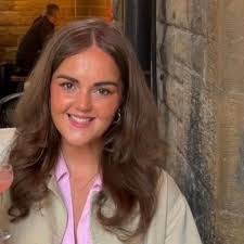 Hannah Roche's Instagram, Twitter & Facebook