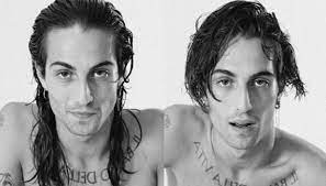 Con il suo stile irriverente e. Damiano Dei Maneskin Addio Alla Lunga Chioma Su Instagram Dilei