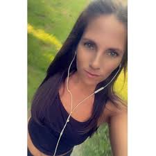 Keri Webber's Instagram, Twitter & Facebook