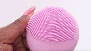 The luna play plus is a little bigger than its older version, luna play which is sold for $39 at sephora. Foreo Luna Play Plus I Affordable Sonic Face Cleanser