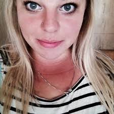 Krista Howes's Instagram, Twitter & Facebook