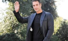 Check spelling or type a new query. Raoul Bova A Cuore Aperto I Miei Figli Mi Hanno Salvato La Vita