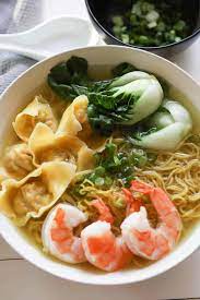 Everyone and their grandma has a secret recipe for fillings. Wonton Noodle Soup Mi Hoanh Thanh A Peachy Plate