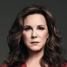 Melanie Cave's Instagram, Twitter & Facebook