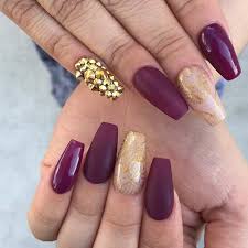 31 Snazzy New Year S Eve Nail Designs Page 2 Of 3 Stayglam New Years Eve Nails New Year S Nails Nail Designs New year's eve nail art for girls who want to start the year with style.