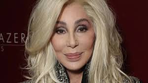 Cher (Cher): Eachdraidh-beatha an t-seinneadair