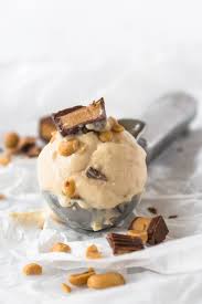 Topics include delicious recipes, advice from food experts, hot restaurants, party tips, and menus. Selbstgemachte Peanut Butter Cup Eis Madame Dessert