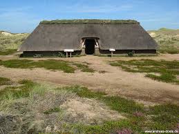 Es ist in braun pla. Eisenzeitliches Haus Auf Dem Archaologischen Areal Auf Amrum