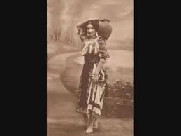 24 mai 1937, siriu, buzău, românia) este un interpret român de muzică populară din comuna siriu, județul buzău. Care Este Cea Mai Frumoasa Melodie Populara Romanialuiradu