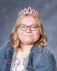 Hannah Downer's Instagram, Twitter & Facebook