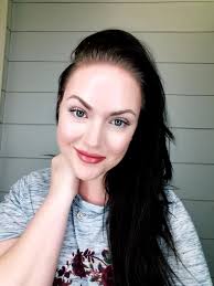 Late nights at the salon means handtied extension install day🍒