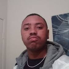 Deandre Edwards (@kingflyswagg)