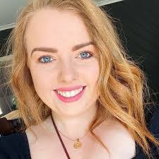 Kira Tucker's Instagram, Twitter & Facebook