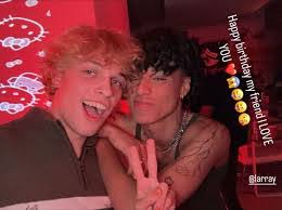 Larry Nick's Instagram, Twitter & Facebook