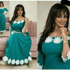Epingle Par Sdn Yoyo Sur Robe De Maison Robe D Interieur Robe En Satin Robe Fashion