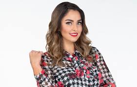 For those who think young. Claudia Mart Iacute N Y Su Esposo Sus Fotos M Aacute S Rom Aacute Nticas People En Espanol