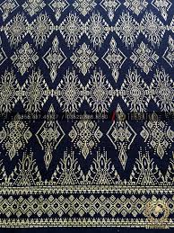 Kanopi lebih kerap digunakan sebagai media atap tambahan dalam suatu bangunan. Jual Kain Batik Per Roll Model Songket Prada Emas Thebatik Co Id