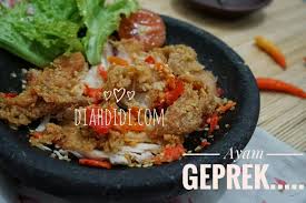 Pastinya resep ayam geprek sambal bawang. Diah Didi S Kitchen Ayam Geprek Ala Yogya Yang Kekinian