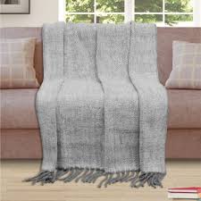 Choose from sofa throws and bed throws in all shapes and sizes. Buy Sofa Throws Online At Up To 55 Off From Woodenstreet